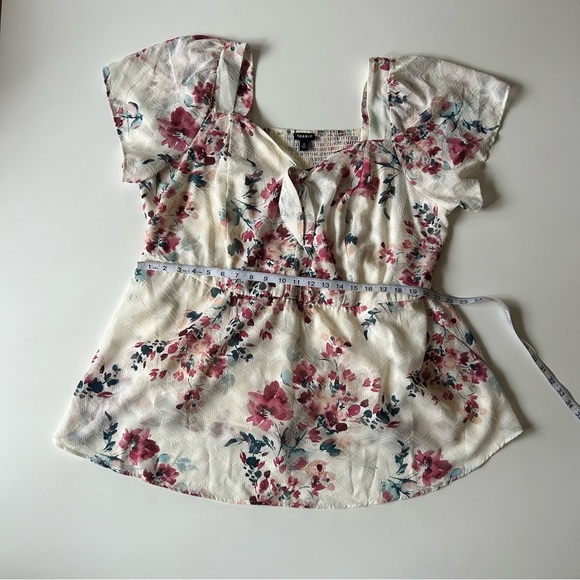 Floral Plus Size Chiffon Women's Top - Cream and Pink - Picture 8 of 10